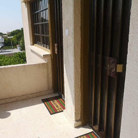Christos Apartments Dhrousha Bagian luar foto