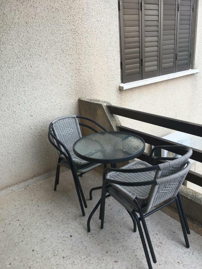 Christos Apartments Dhrousha Bagian luar foto