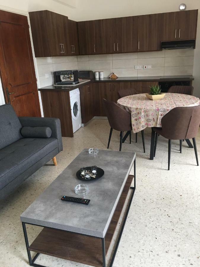 Christos Apartments Dhrousha Bagian luar foto