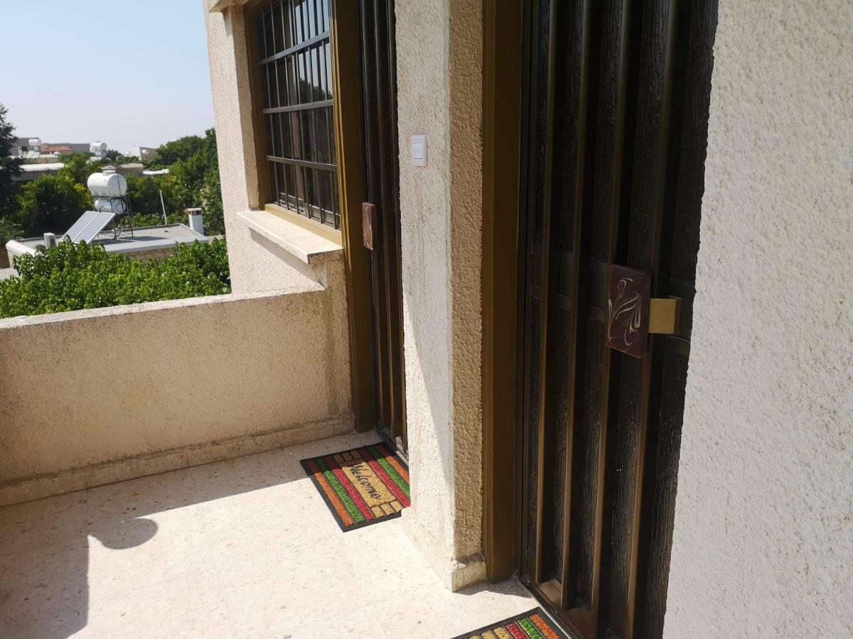 Christos Apartments Dhrousha Bagian luar foto